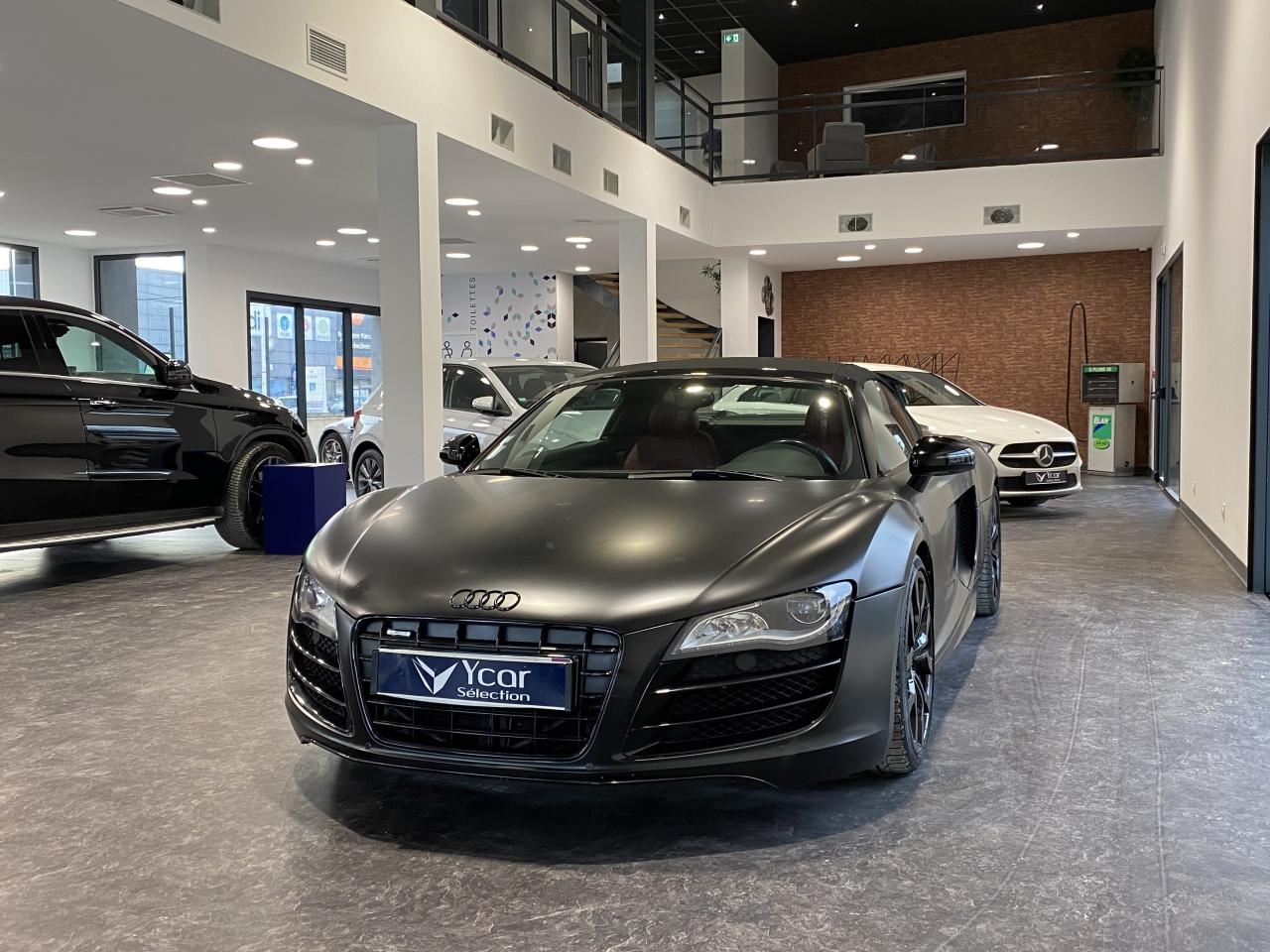 AUDI-R8-5.2 V10 FSI 525 CV QUATTRO SPYDER BOITE : AUTO NOIR MAT